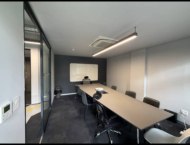 245M² OFFICE TO LET IN GARDENS